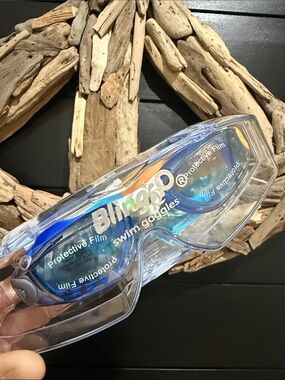 Kids Jawsome JR Blue Swim Goggles with Protective Case - Bling2o -Quality
